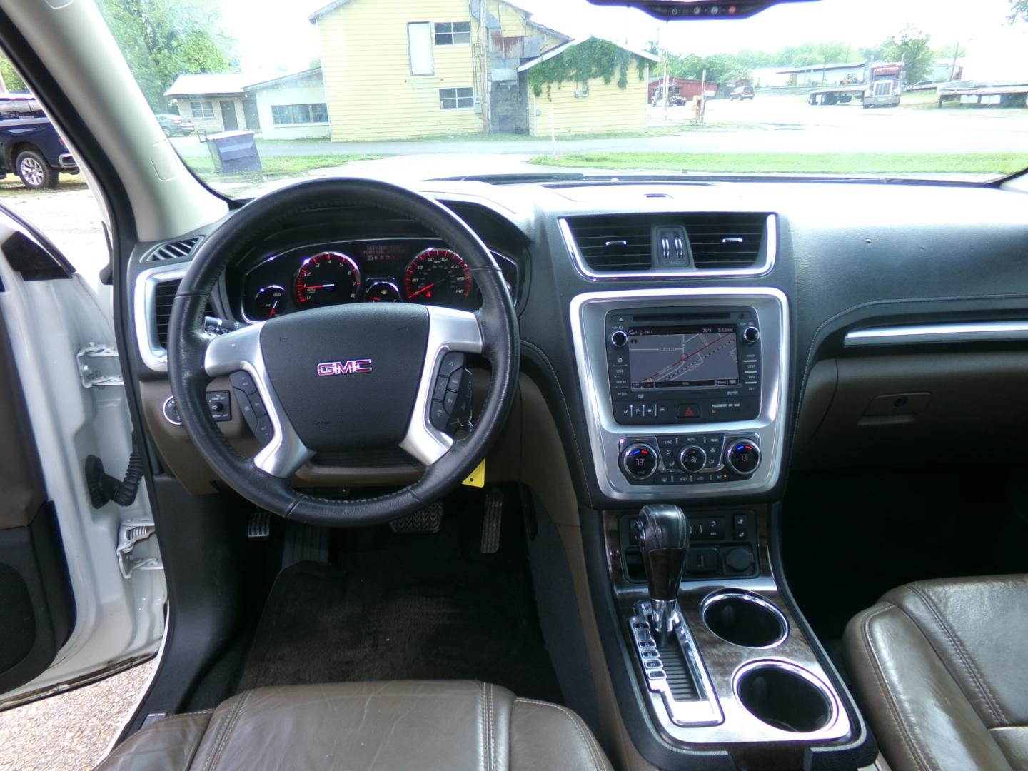 2015 White /Brown GMC Acadia SLT (1GKKRRKD4FJ) with an 3.6L engine, automatic transmission, located at 401 First NE, Bearden, AR, 71720, (870) 687-3414, 33.726528, -92.611519 - Photo#24